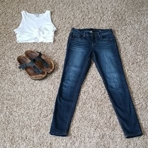 1822 Denim Adrianna Dark Wash Straight Leg Jegging